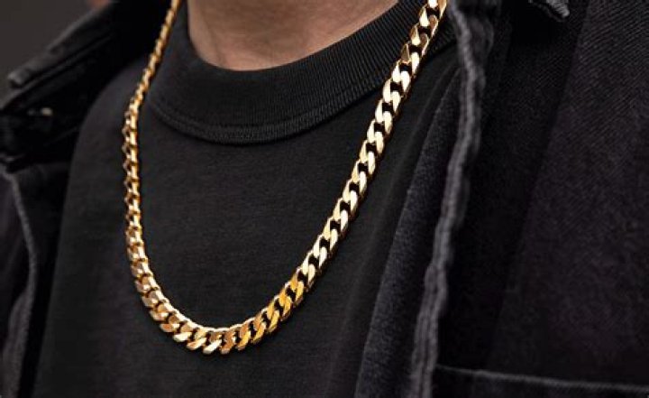 Can a gold necklace break?
