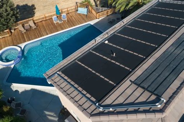Can solar panels heat a swimming pool?