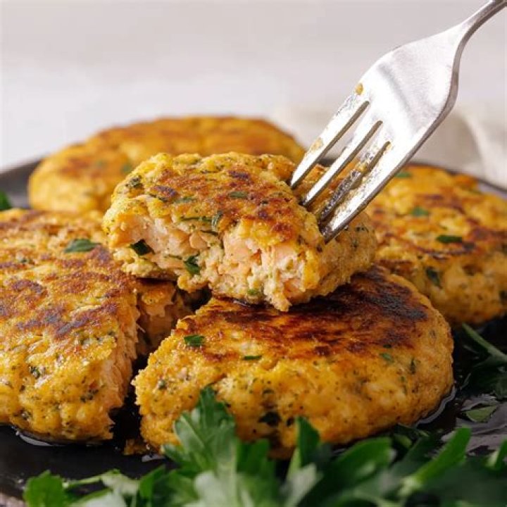 Can you freeze salmon cakes?