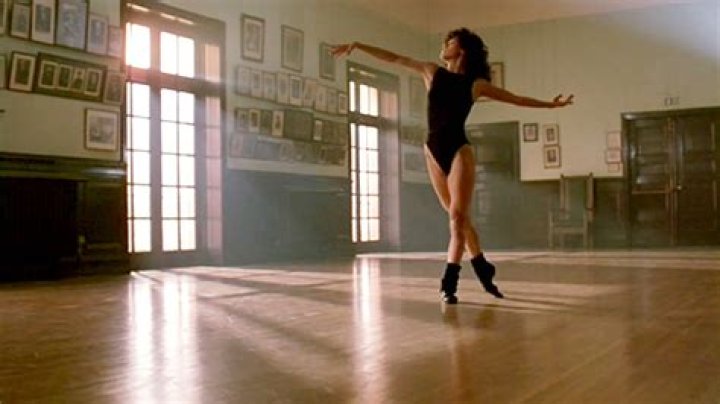 Did Jennifer Beals dance in the movie Flashdance?