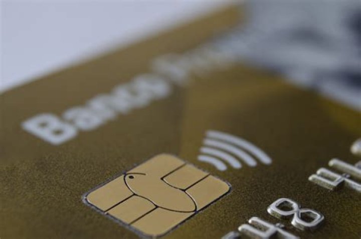 Do banks issue credit cards?