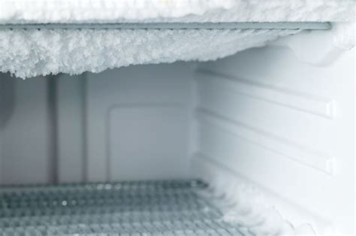 Do modern refrigerators need defrosting?