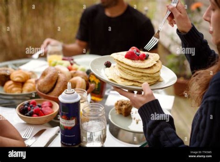 Do people eat pancakes with their hands?