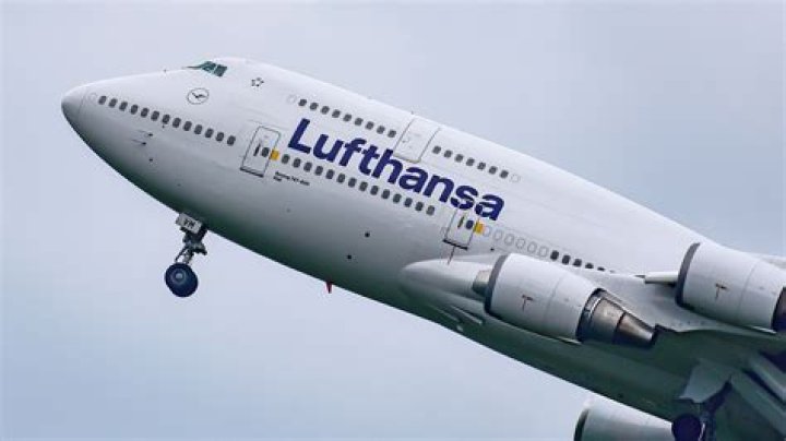 Does Lufthansa use Boeing 737