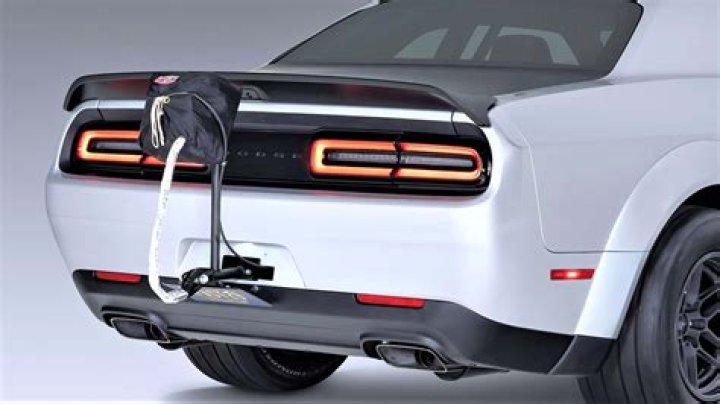 Does the Dodge Demon come with a roll cage