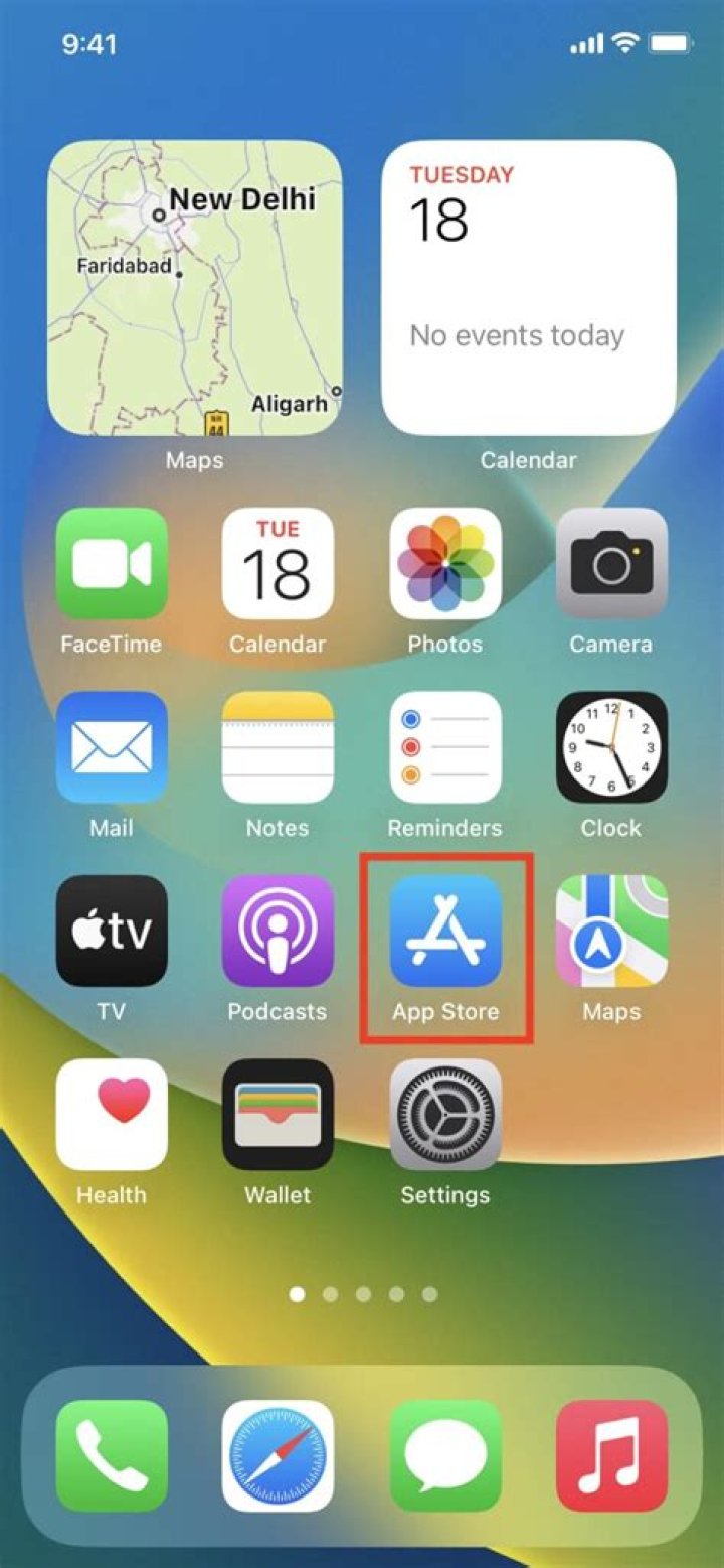 How do I change the location of the app store on my iPhone?