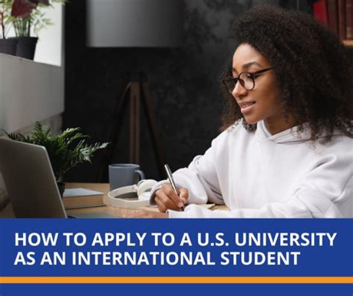 How do international students apply to UCLA?