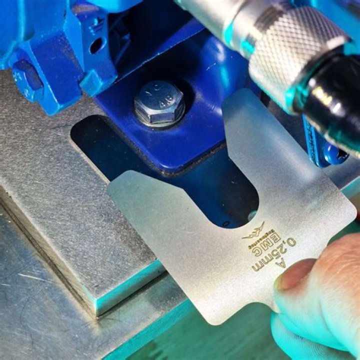 How do you cut shims?