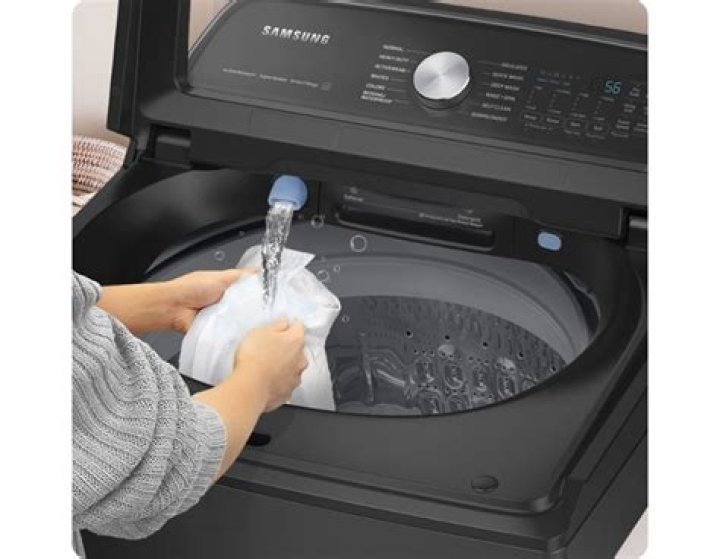 How do you level a Samsung washer?