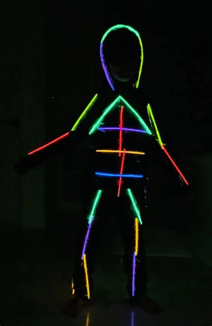How do you make a stick stick costume for a glow stick?