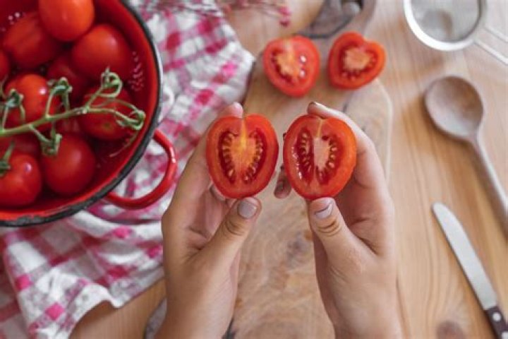 How do you remove seeds from cooked tomatoes?