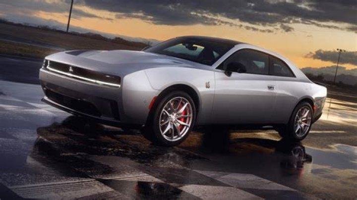 How fast is a Dodge Charger V6?