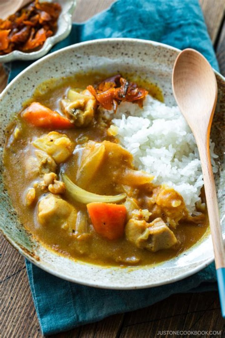 How is Japanese curry different from Indian curry?
