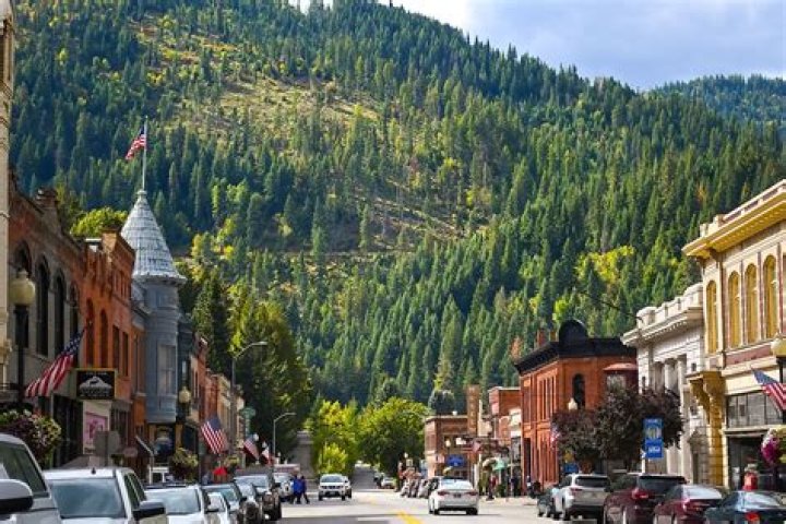 How long do you have to live in Idaho to get residency?
