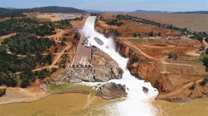 How long is Oroville Dam