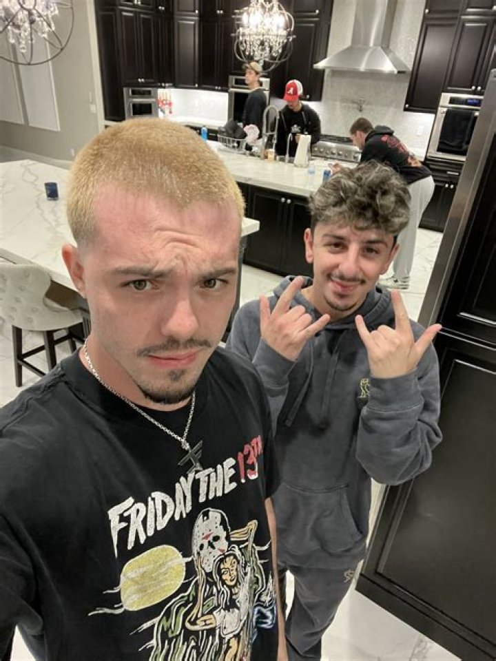 How tall is FaZe RiceGum?