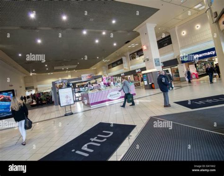 Is broadmarsh shopping Centre still open?