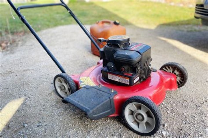 Is it OK to use non detergent oil in a lawn mower?