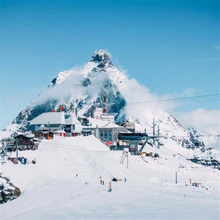 Is it possible to ski from Cervinia to Zermatt?