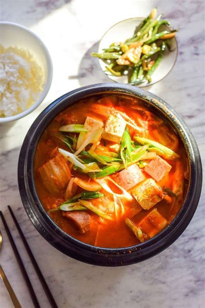 Is Korean kimchi soup healthy