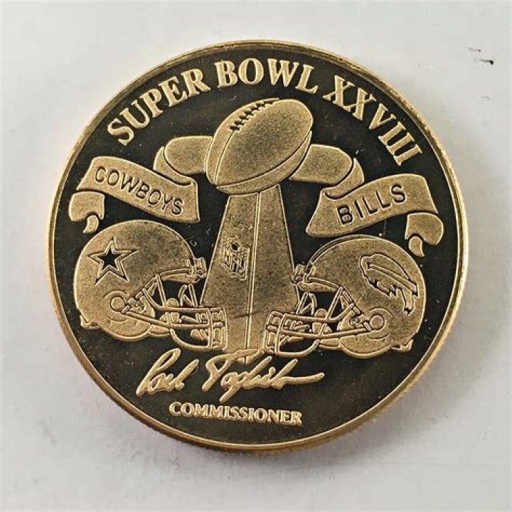 What Dallas Cowboy had his helmet stolen at the 1994 Super Bowl