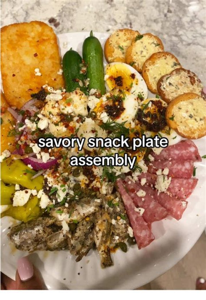 What is a Savoury snack before a meal called?