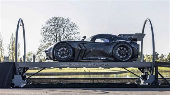 What is an upside down Chevron