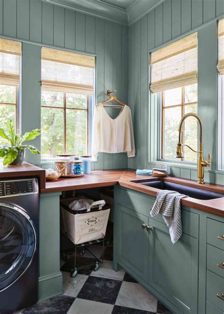 What is the best color for a laundry room?
