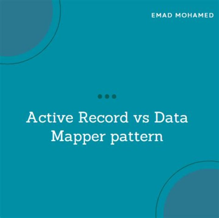 What is the difference between Active Record and Data Mapper pattern