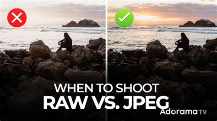 What is the difference between shooting RAW and JPEG?