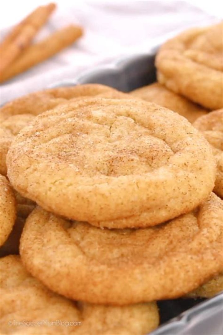 What is the flavor of a Snickerdoodle cookie?