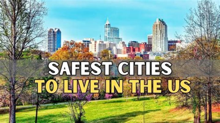 What is the safest suburb of Nashville?