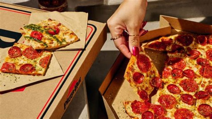 What is traditional Crust Pizza Hut?
