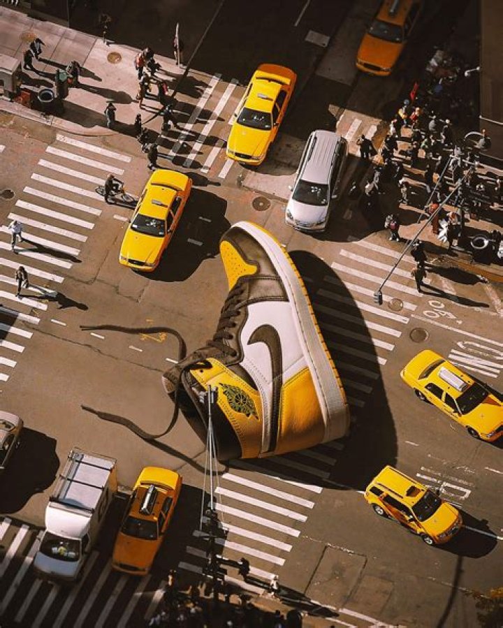 What should I wear to a sneaker store interview