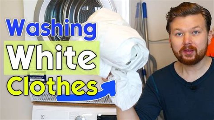 What temperature do you wash white clothes with bleach?