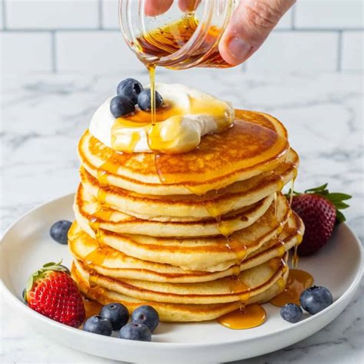 What to add to make pancakes fluffier?