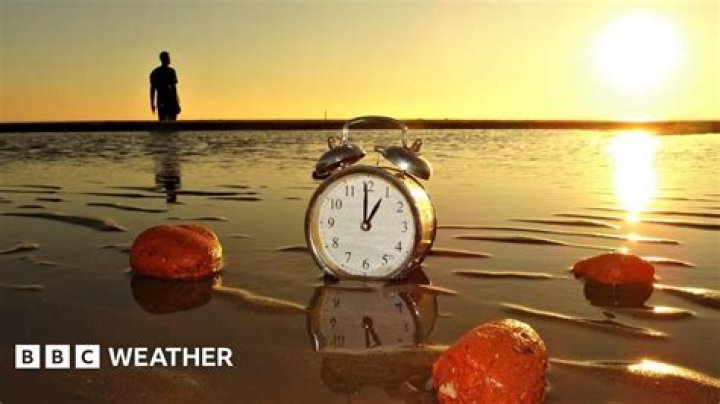 When did the clocks not go back in UK?