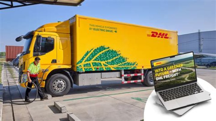 Which is better EMS or DHL?