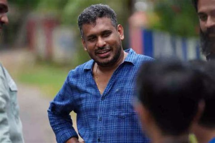 Who is the director of horticulture Karnataka?