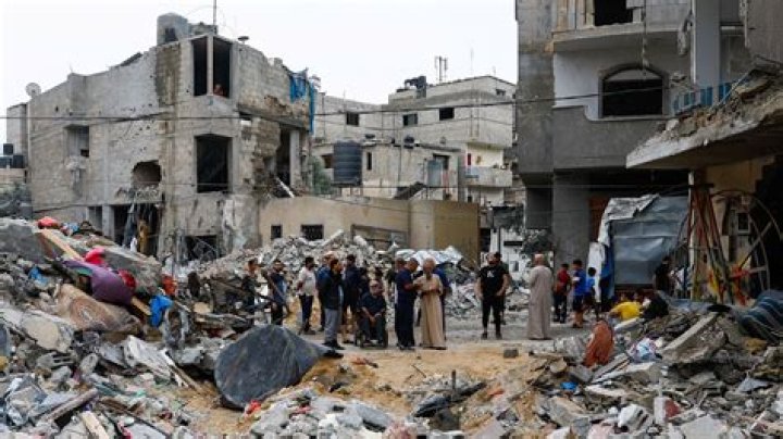 Who lives in Gaza?