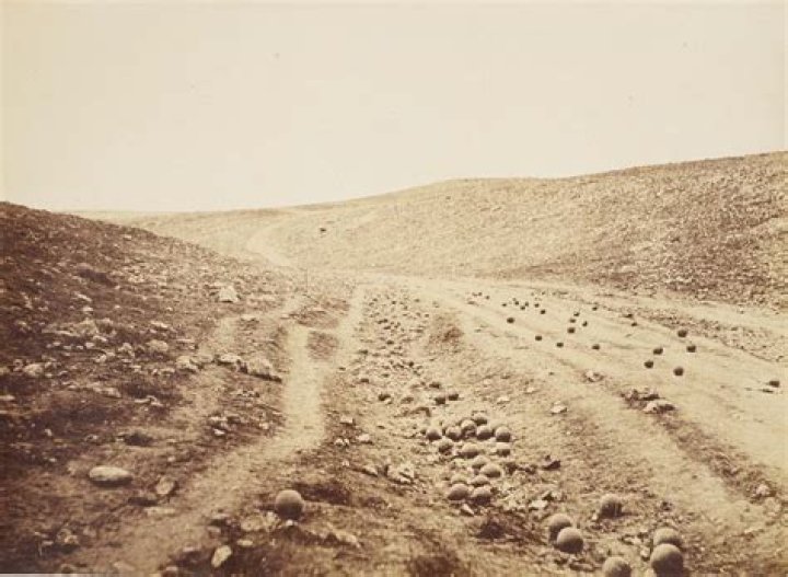 Who photographed the Crimean War