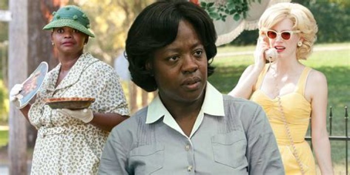 Who played Skeeters mother in the movie The Help