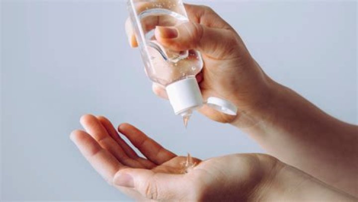Will putting hand sanitizer on pimples?